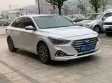 صورة 3 - Hyundai Elantra