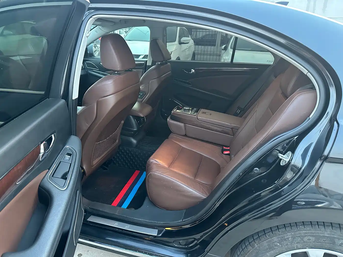Hongqi H7 2015 2.0T Luxury фото 15