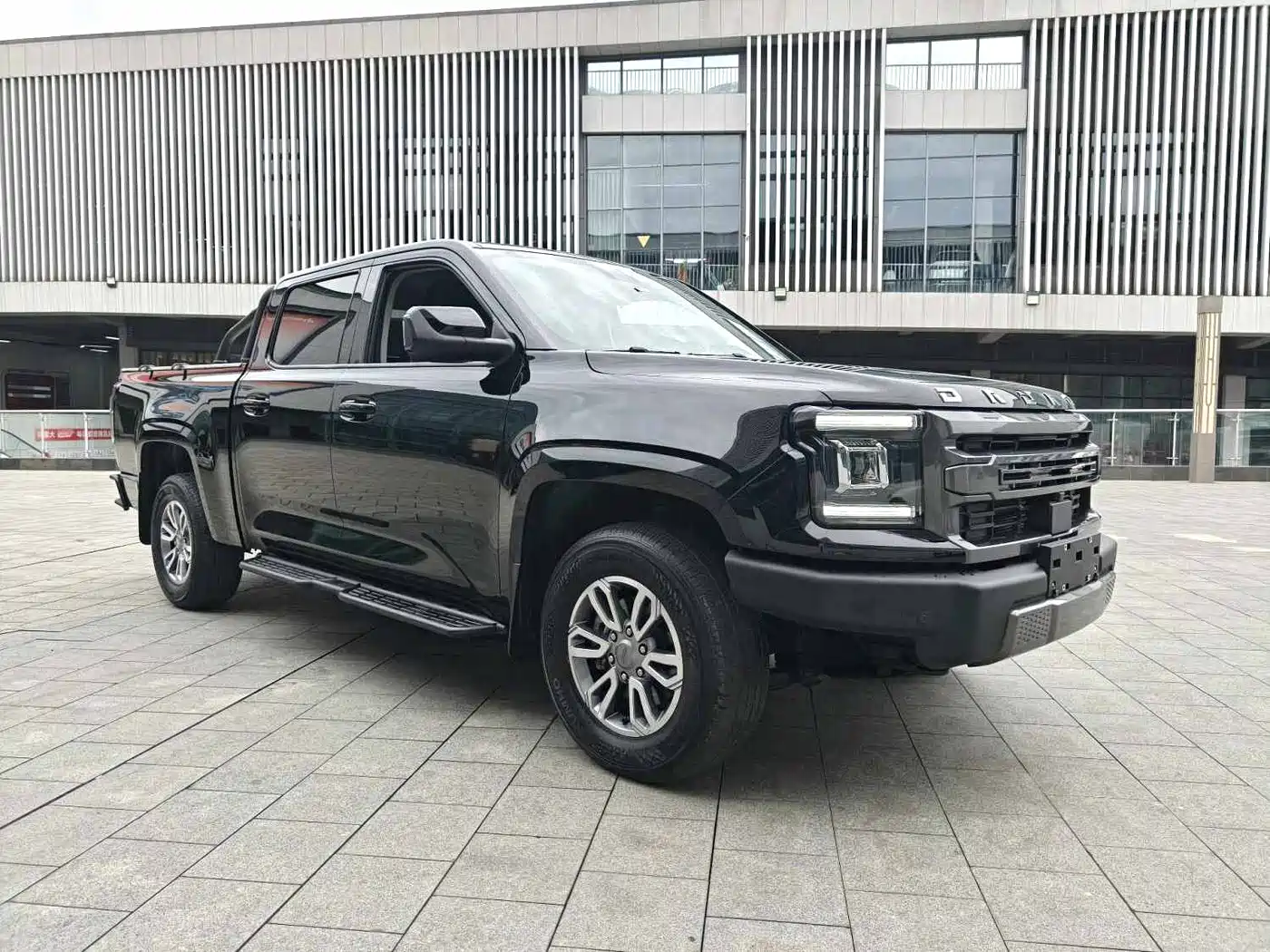 Jiangling Dadao 2025 2025 Allrounder Mountain Edition Flatbed 2.3T Diesel Automatic 4WD Comfort