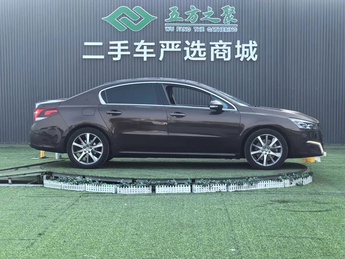 Peugeot 508 2015 1.8THP Auto Flagship Edition фото 4
