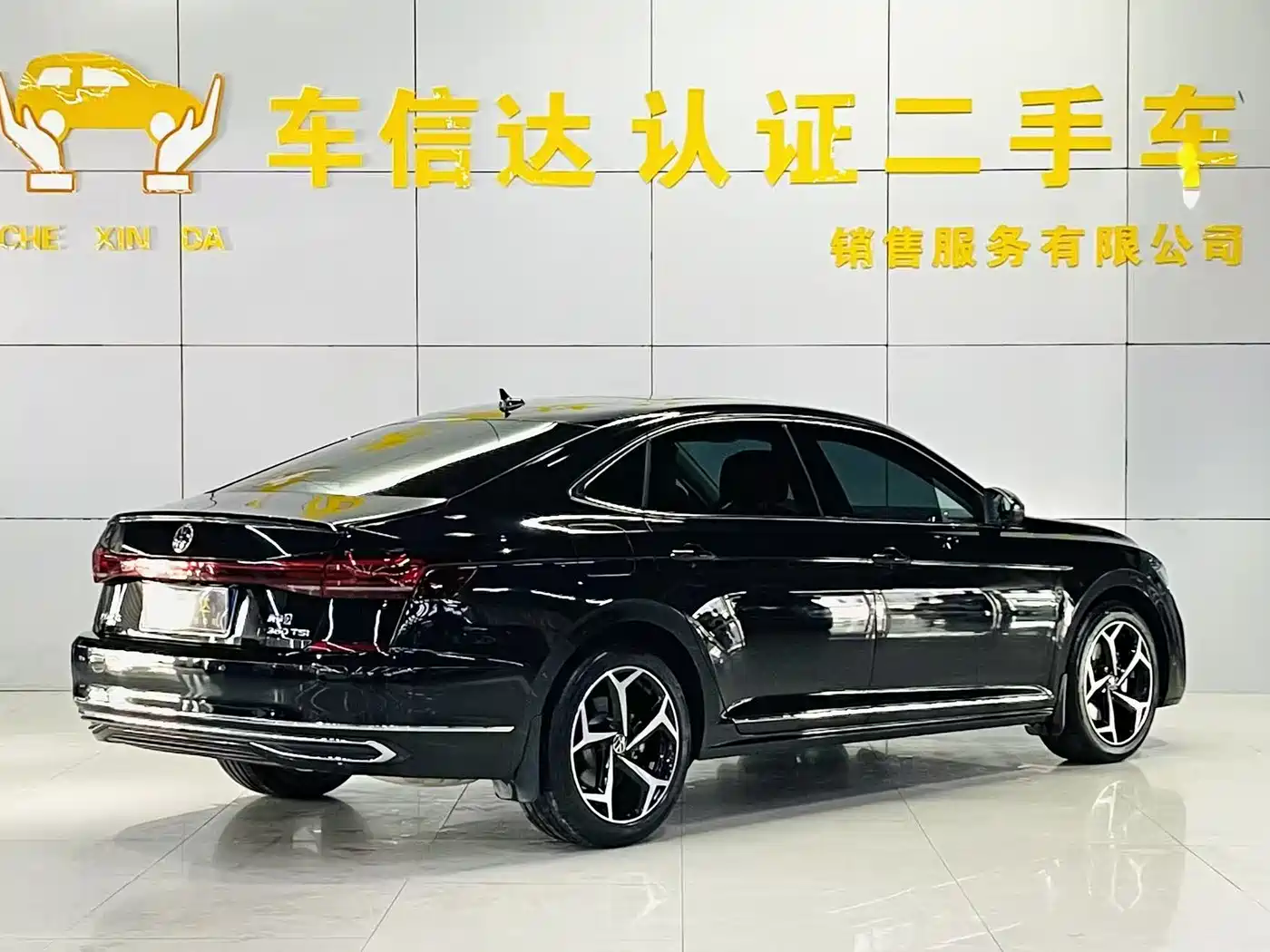 Volkswagen Passat 2025 Outstanding 380TSI Starlight Dragon Soaring Edition фото 2