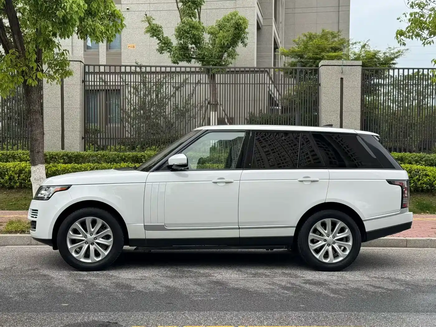 Land Rover Range Rover 2017 3.0 SC V6 Vogue фото 11