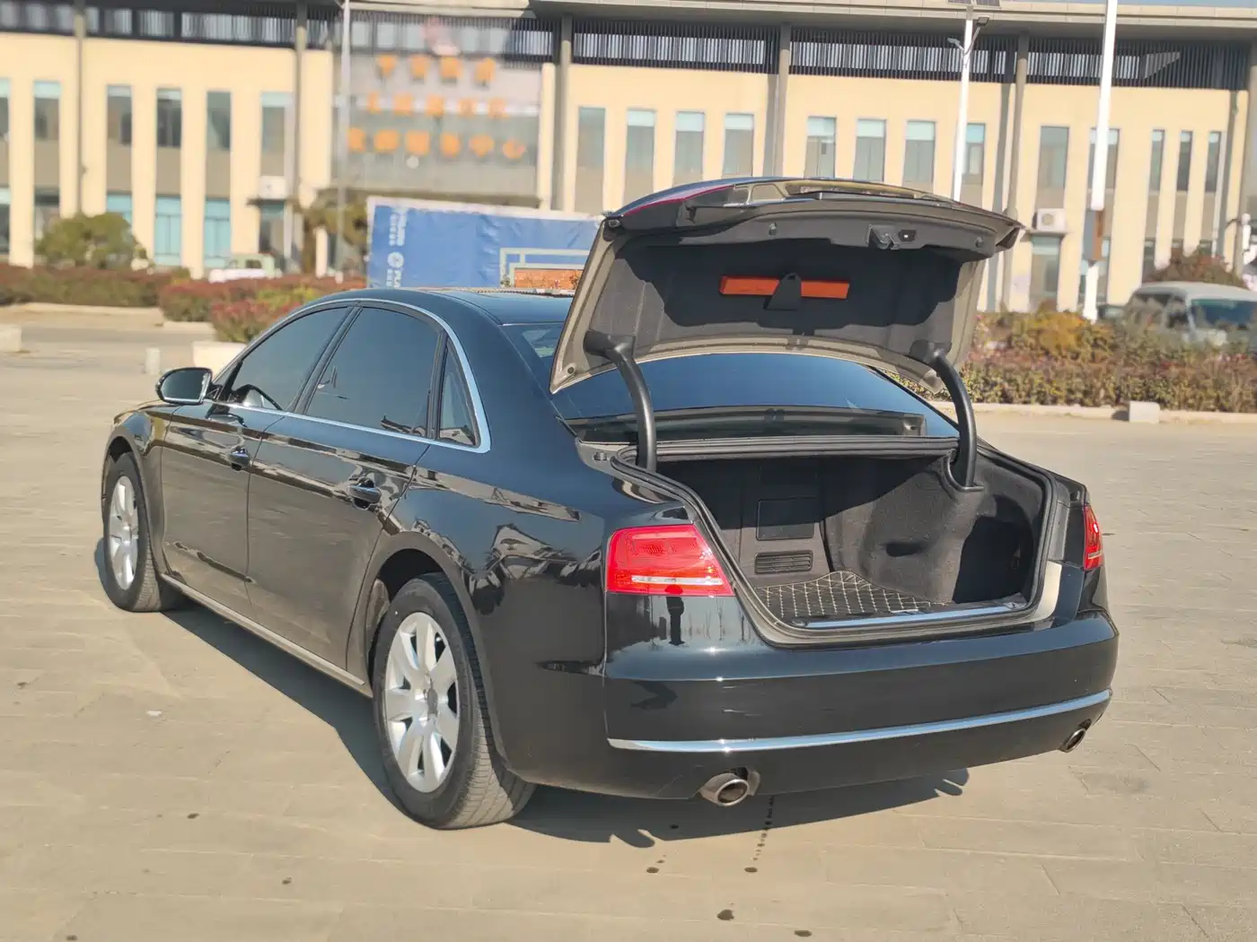 Audi A8 2012 A8L 45 TFSI quattro Luxury фото 9