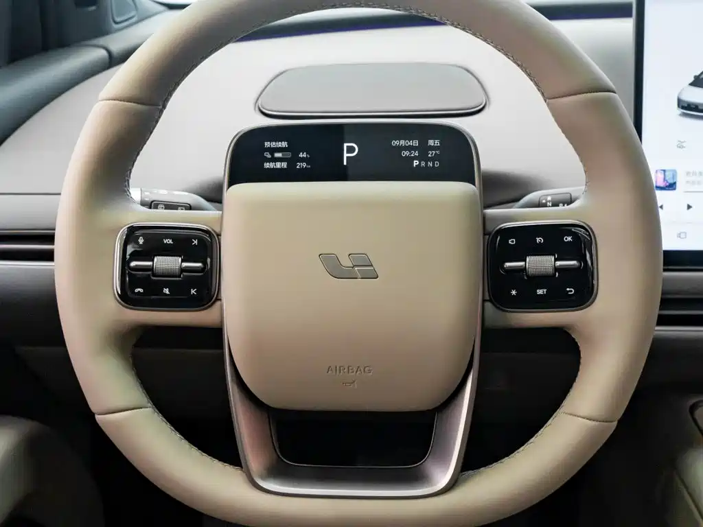 Li Auto i6 2026 2025 2WD Base Model
