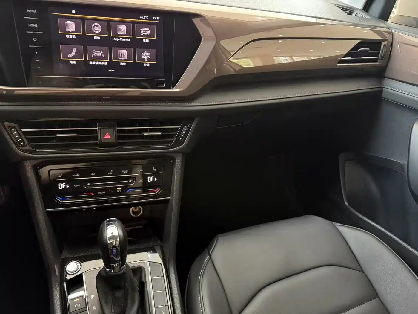 Volkswagen Tharu 2022 280TSI 2WD Comfort фото 12