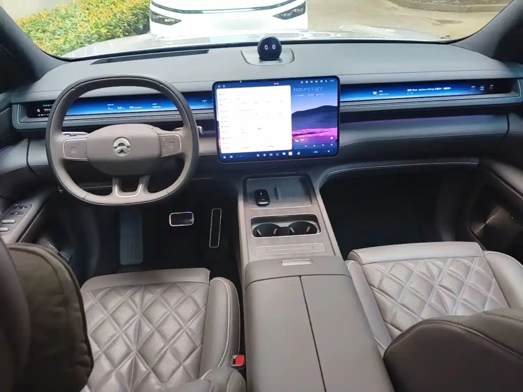 NIO ES8 2025 2025 Model 6-Seat Executive Luxury Edition