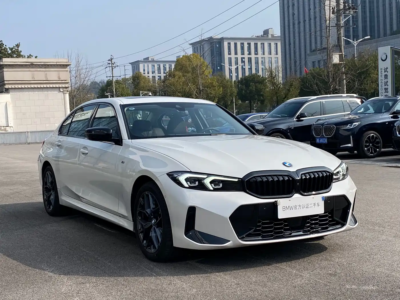 BMW 3 Series 2025 330Li M Sport Night Edition фото 3