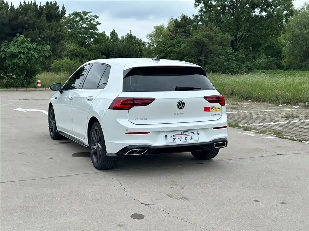 Volkswagen Golf 2023 280TSI DSG R-Line Lite фото 4