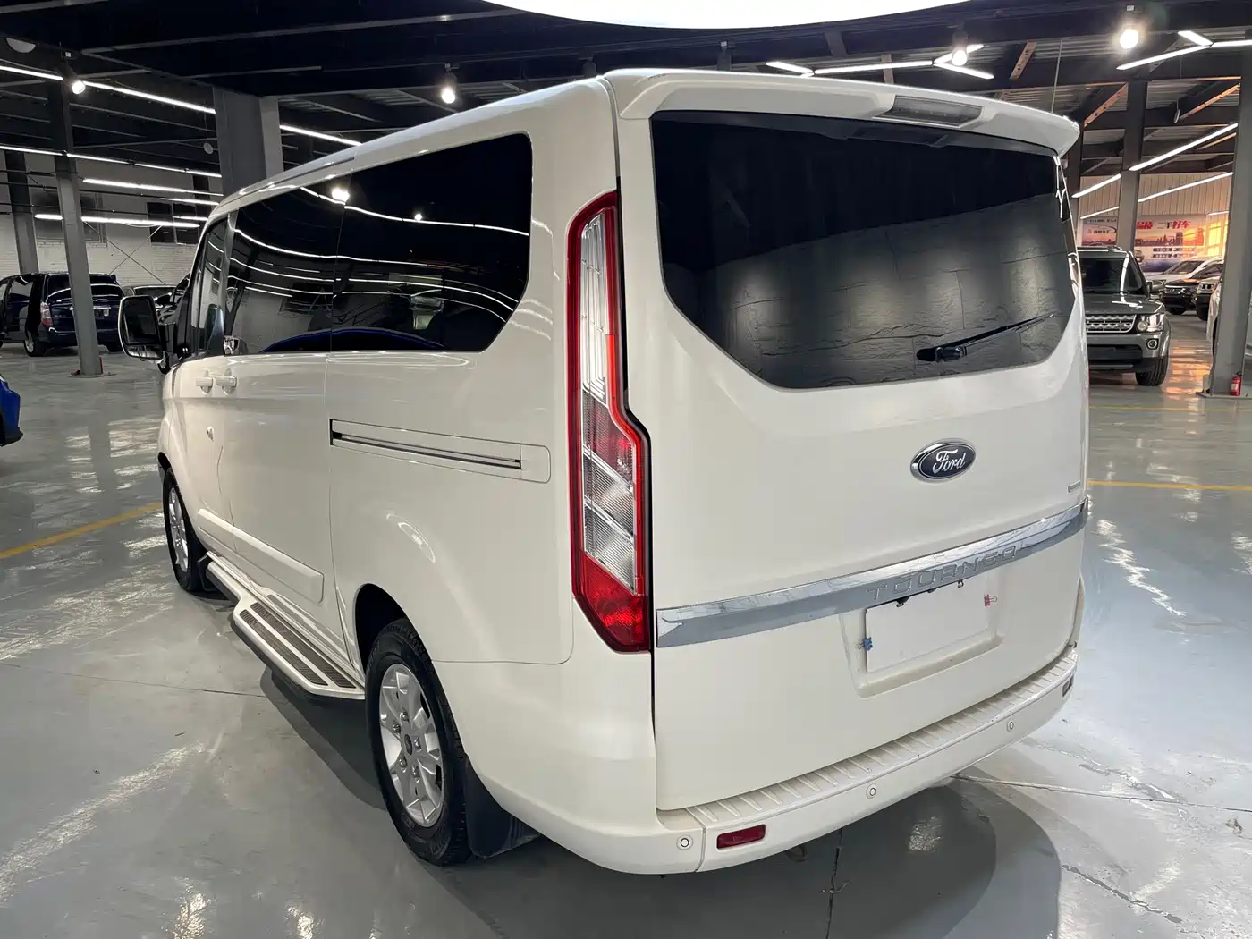 Ford Tourneo 2020 2020 2.0T Auto Elite Edition China VI