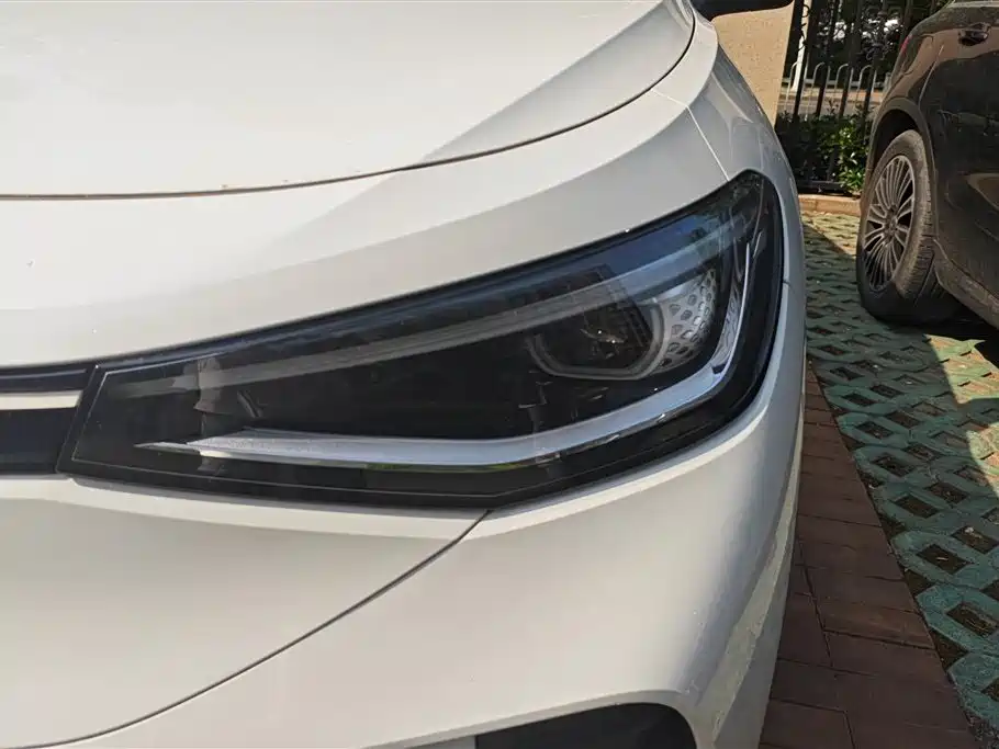 VOLKSWAGEN ID.4 CROZZ