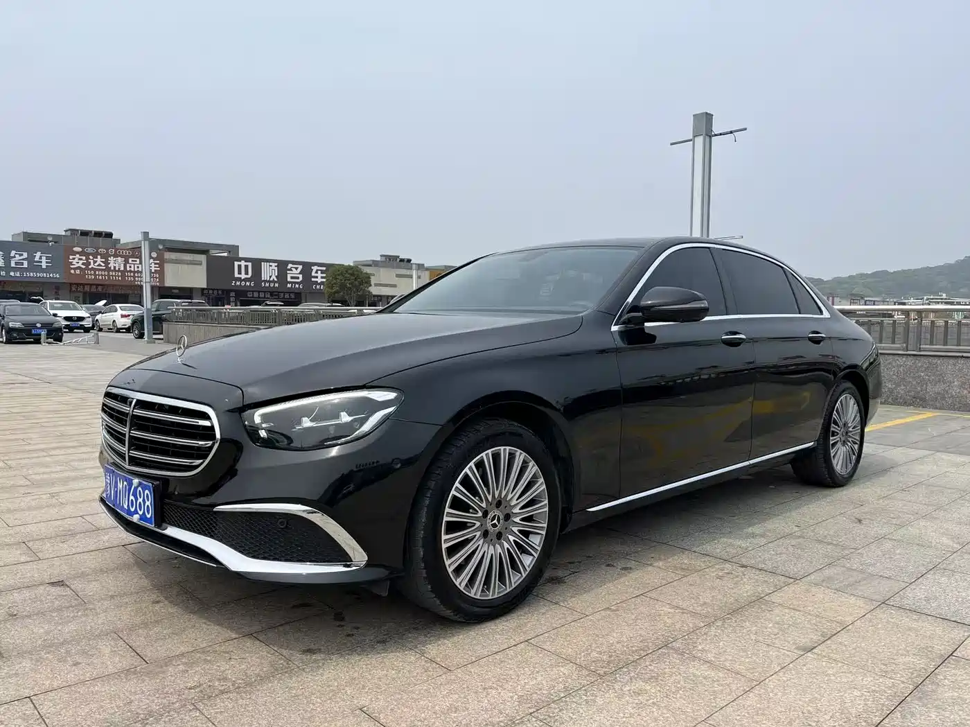 MERCEDES-BENZ E CLASS