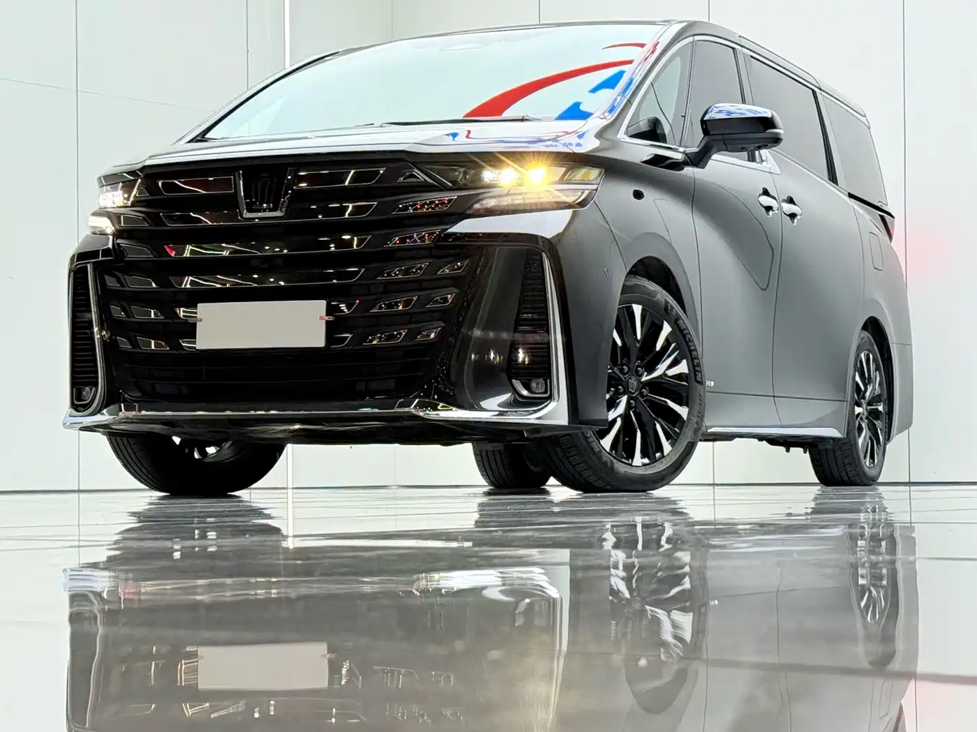 Toyota Vellfire 2025 2024 Crown Hybrid 2.5L Executive Premium Edition