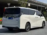 Фото 4 - Toyota Vellfire