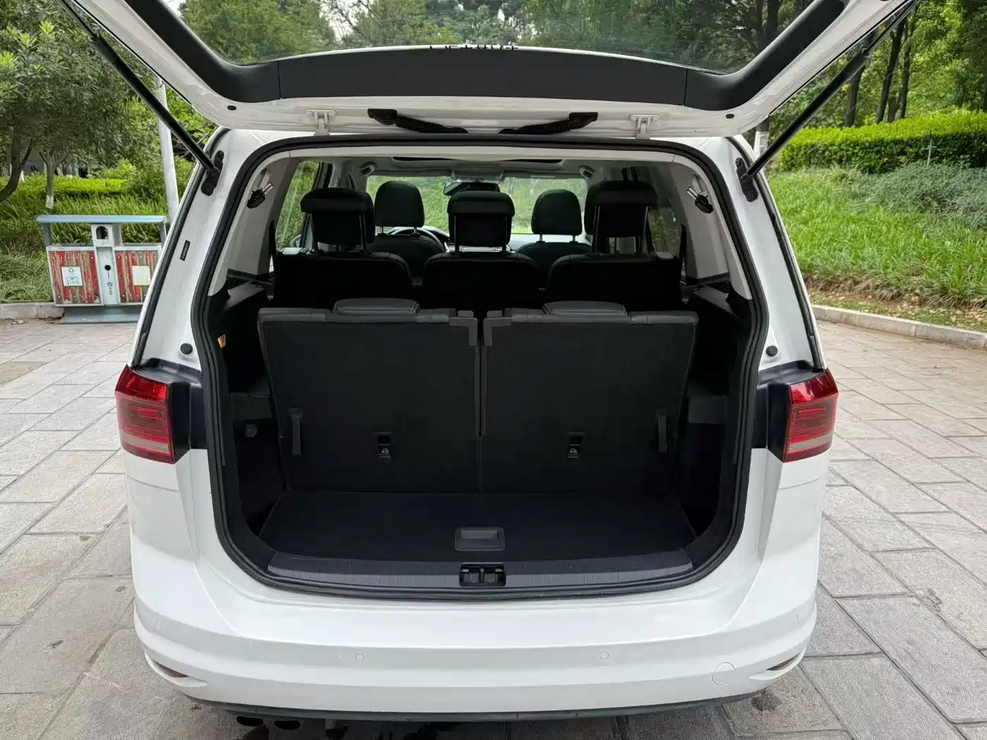 Volkswagen Touran 2018 Touran L 280TSI DSG Comfort 7-seater China V фото 11