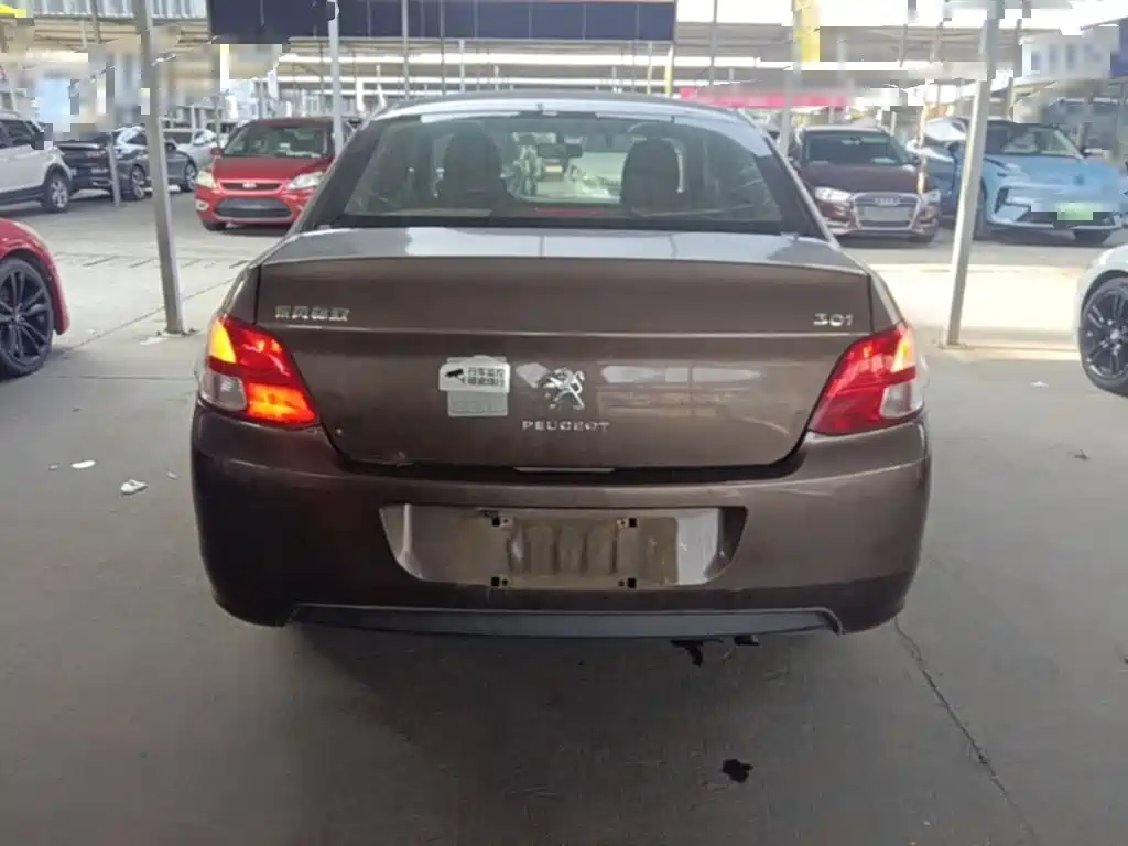Photo 6 - Peugeot 301