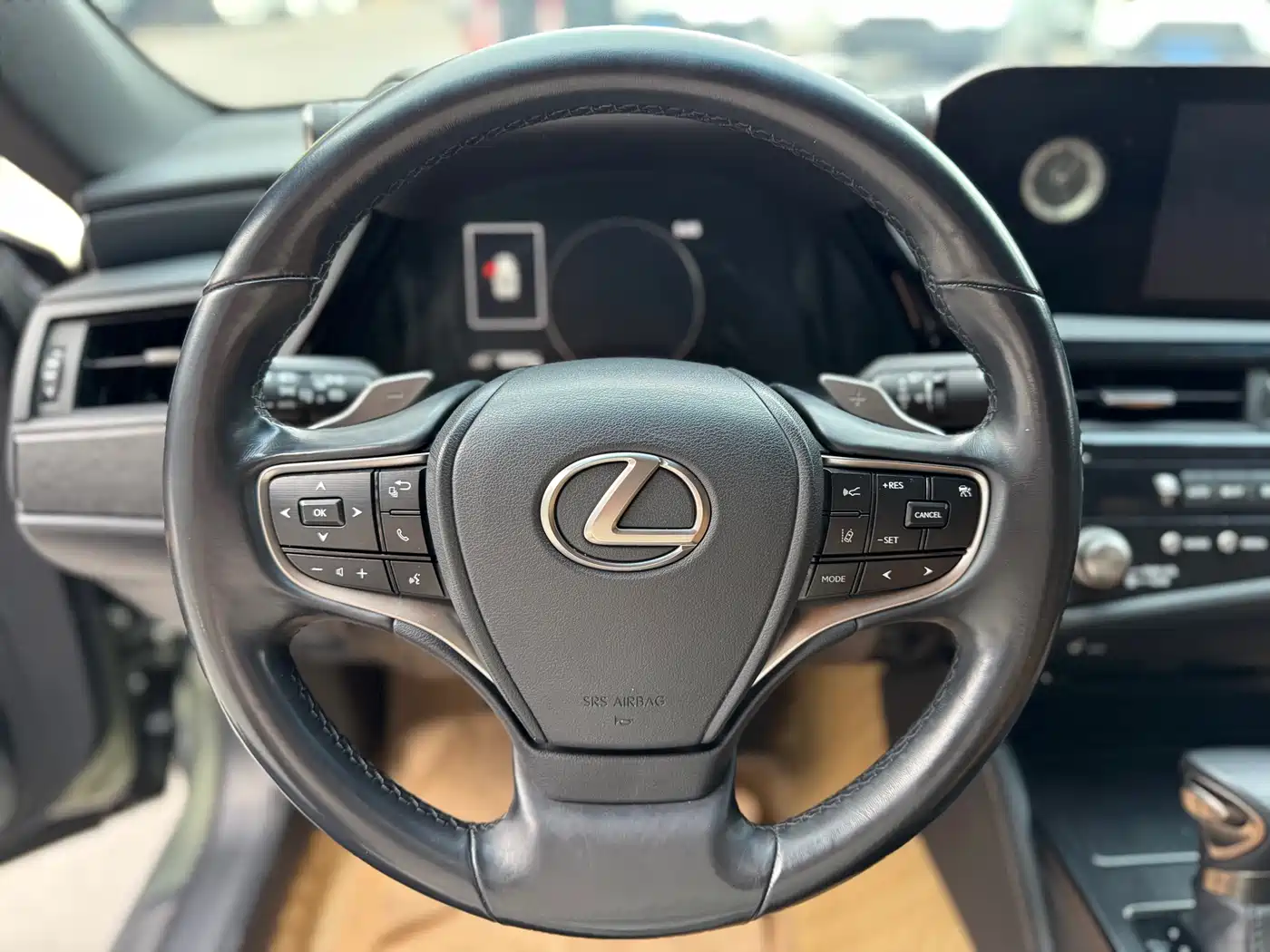 Lexus ES 2021 200 Excellence Edition фото 10