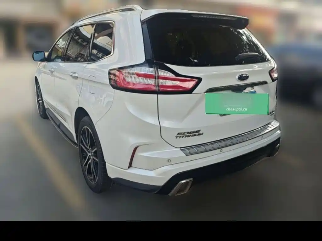 Фото 25 - Ford Edge