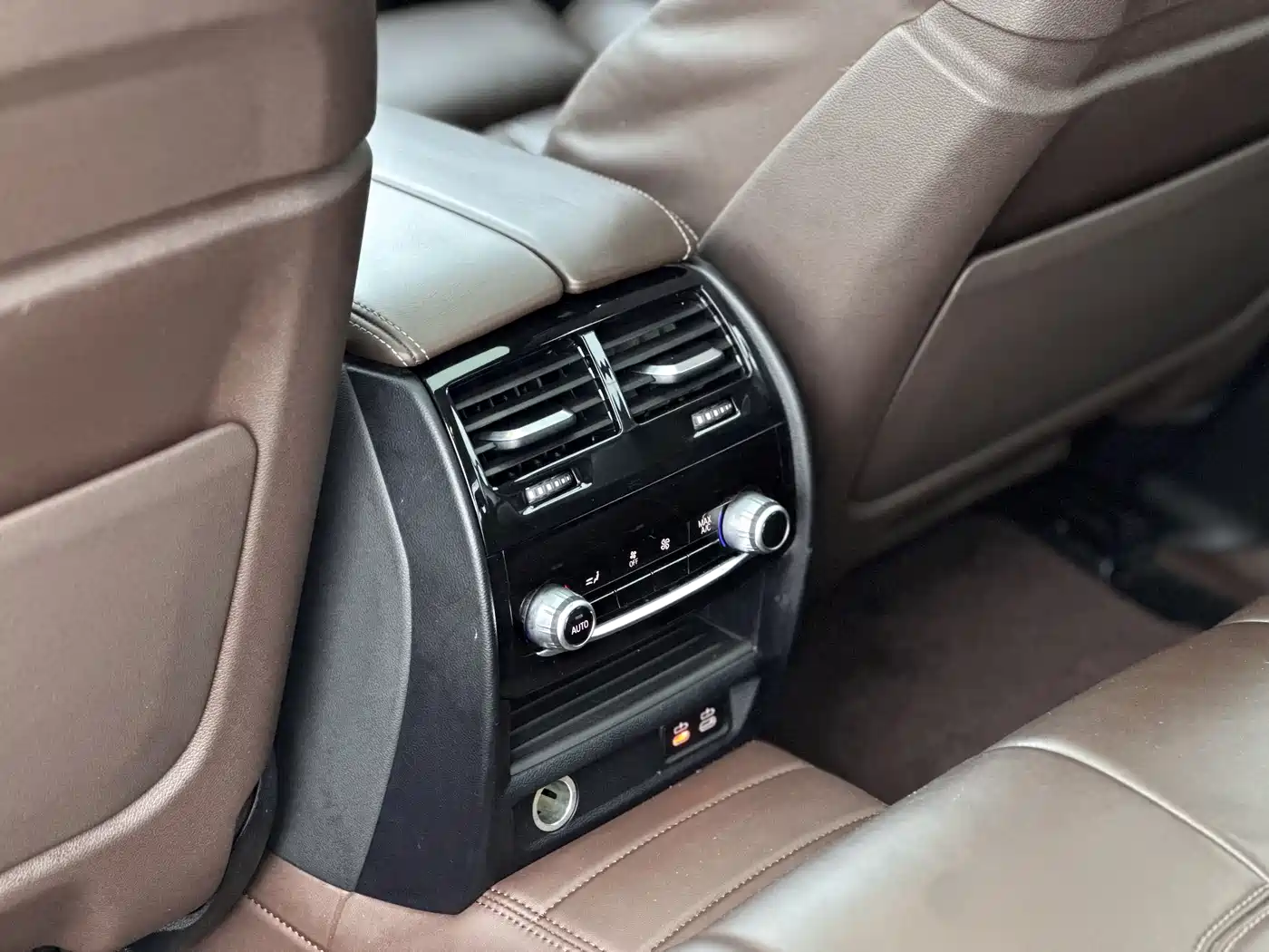BMW 5 Series (Import) 2020 540i Style Edition M Sport Package фото 7