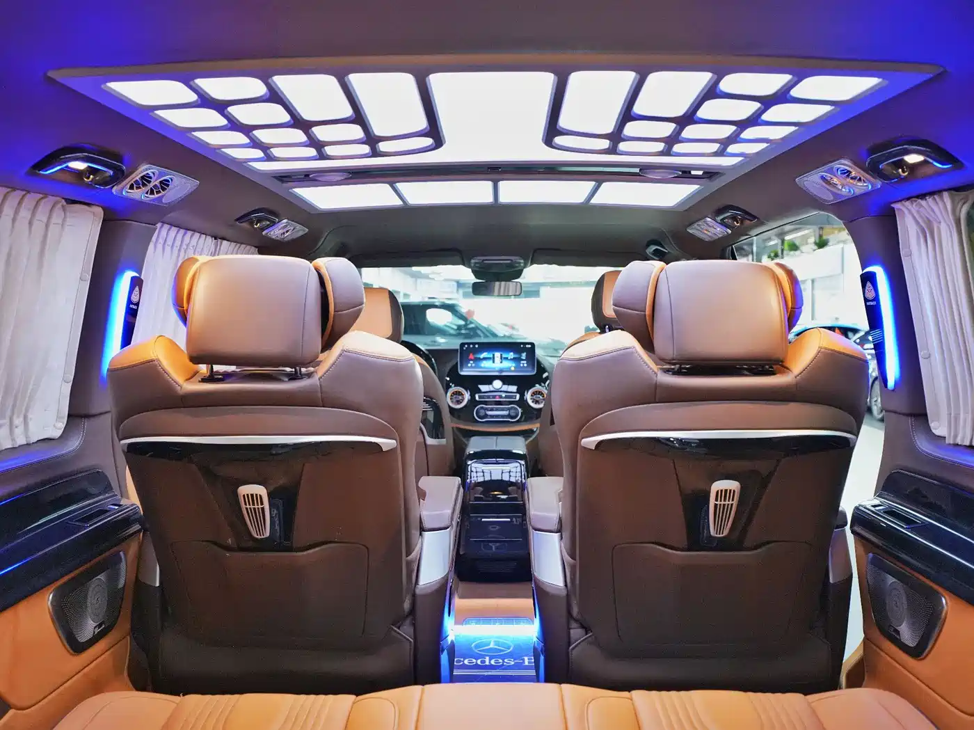 Mercedes-Benz Vito 2021 2.0T Elite 7-Seater фото 11
