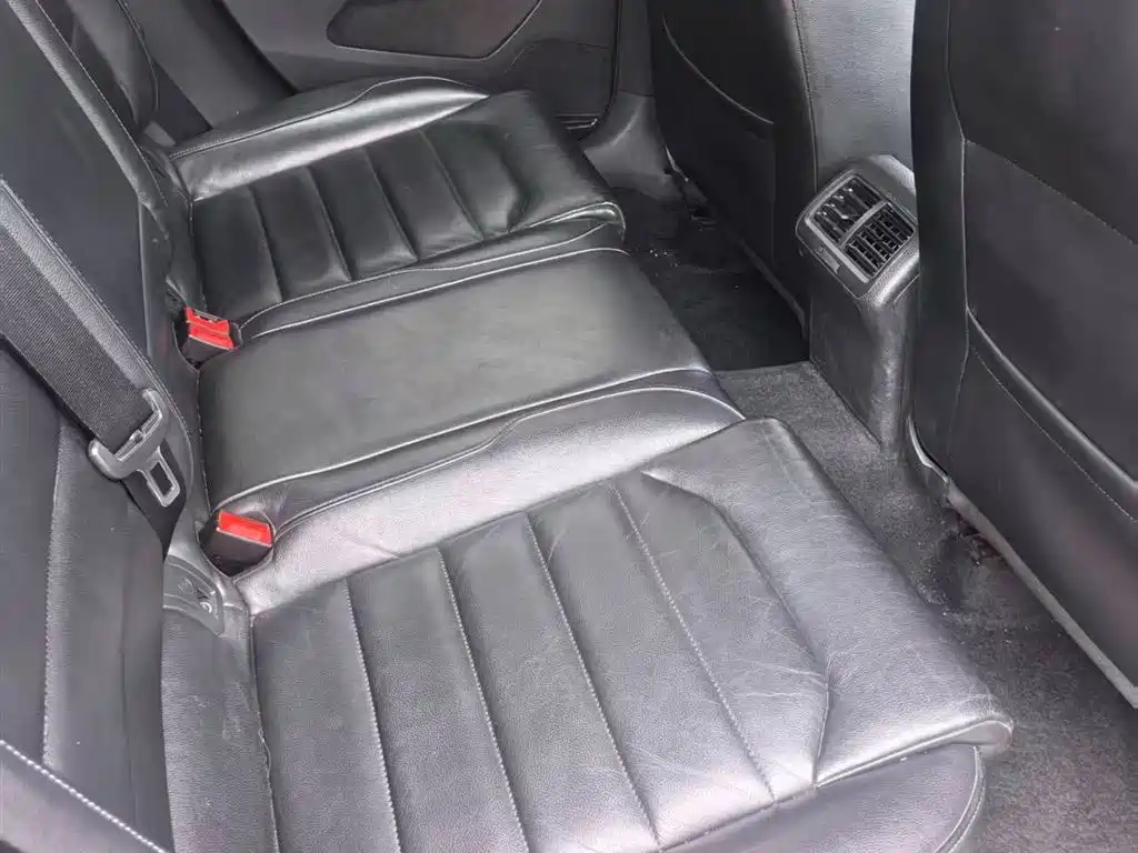 Фото 9 - Volkswagen Golf