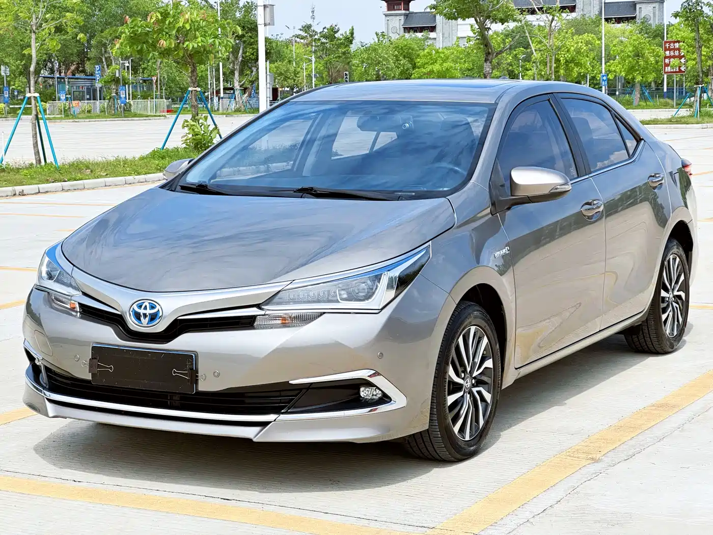 Toyota Corolla 2017 Facelift Hybrid 1.8L E-CVT Leading Edition