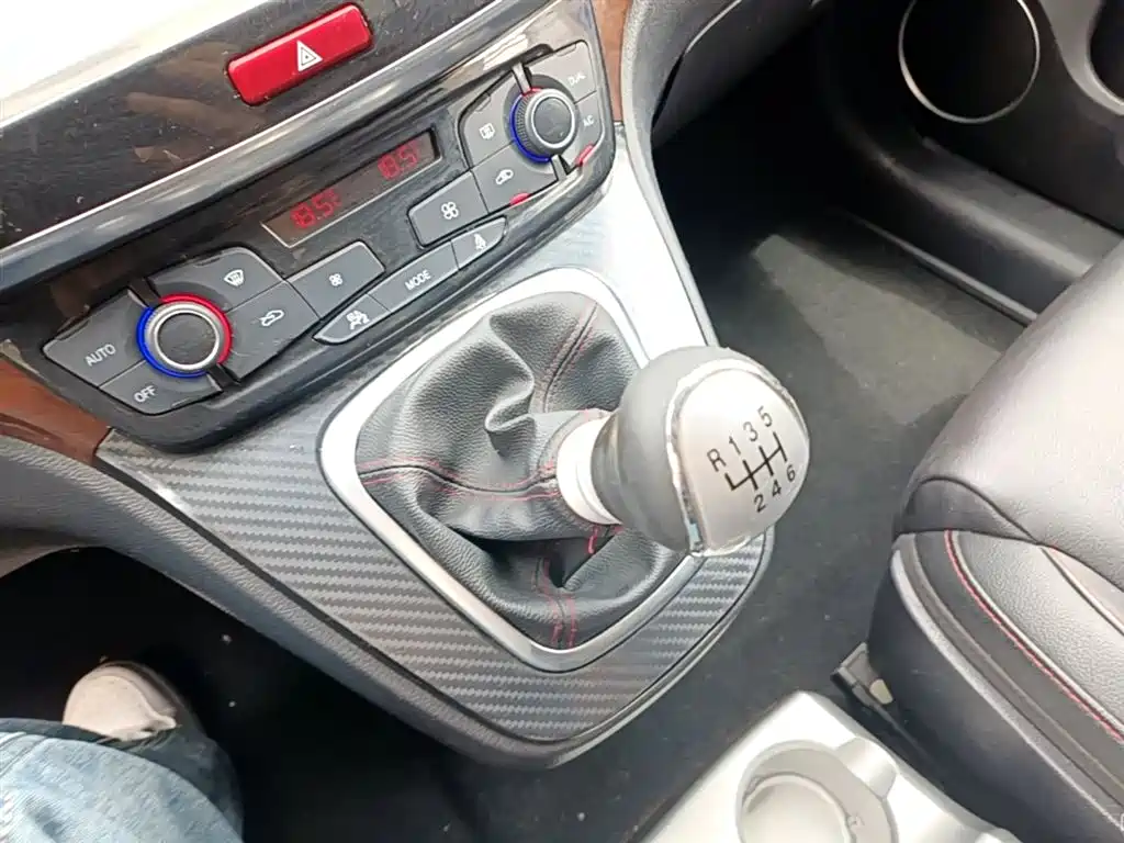 Haval H6 2015 Sport Edition 1.5T Manual 2WD Elite фото 14