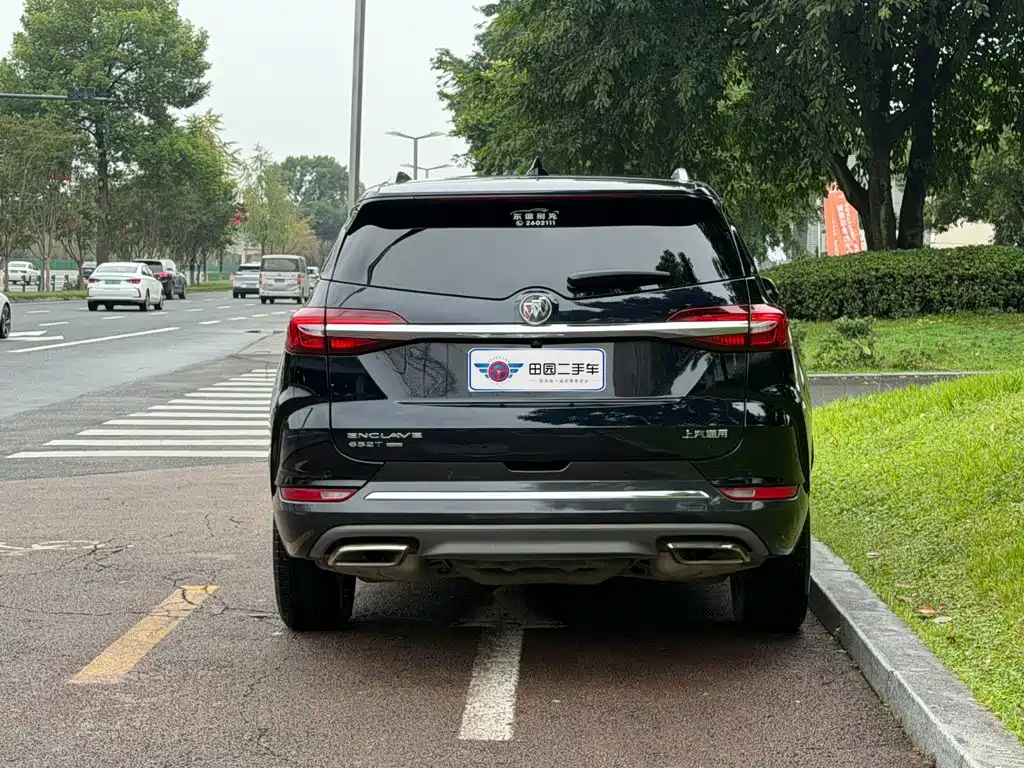 Фото 5 - Buick Enclave