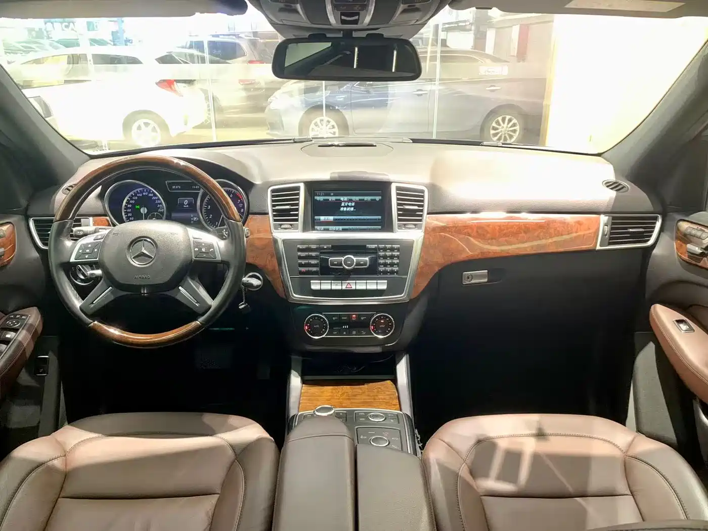 Mercedes-Benz M-Class 2015 ML 400 4MATIC Luxury фото 7
