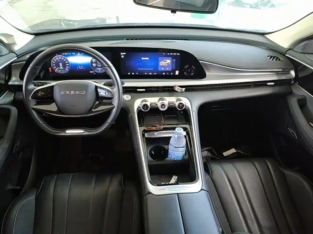 Exeed Lingyun 2024 2024 300T 2WD Starlight Edition