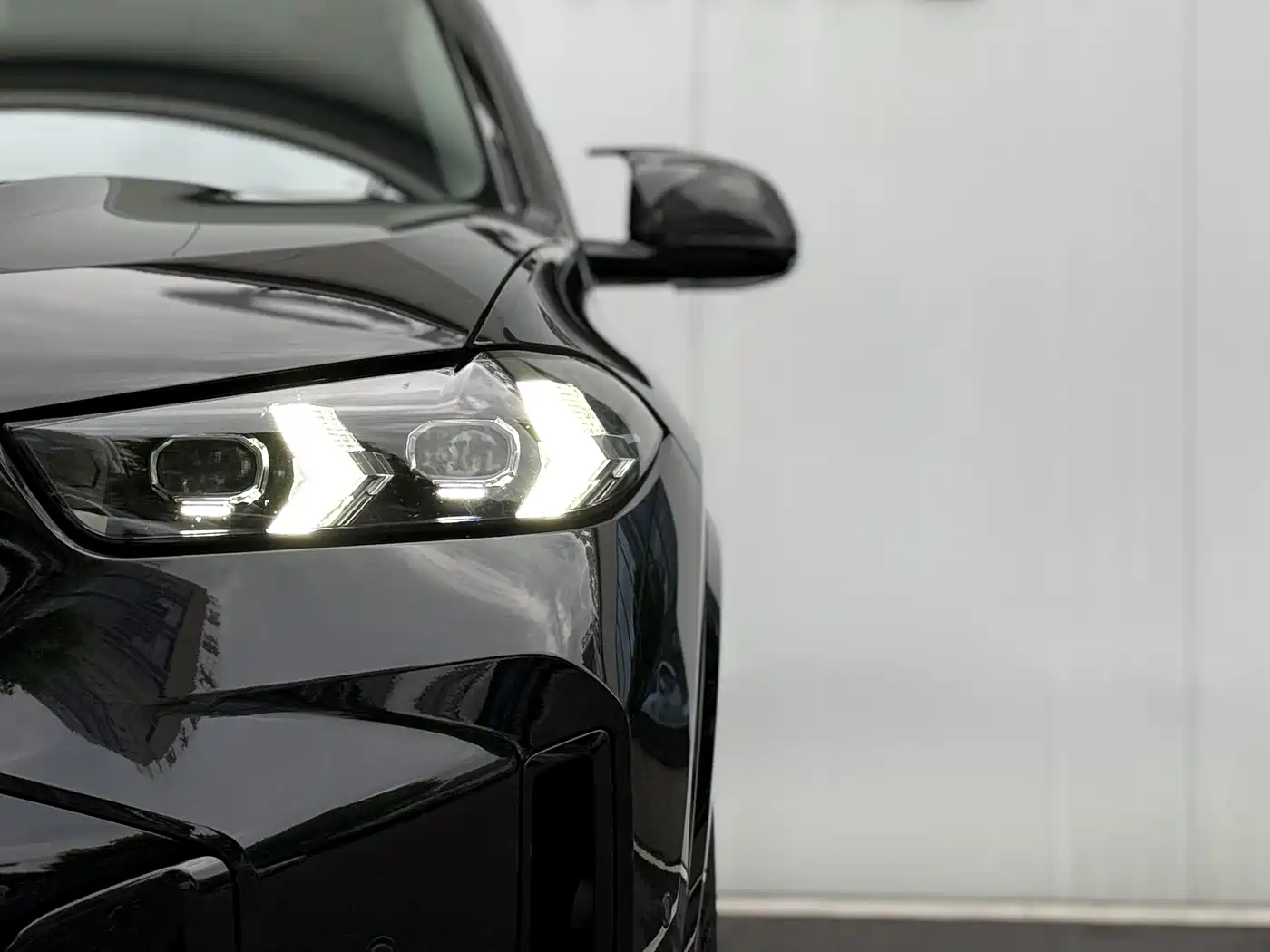 BMW X5 2023 xDrive 30Li Premium M Sport Black Night Package фото 19