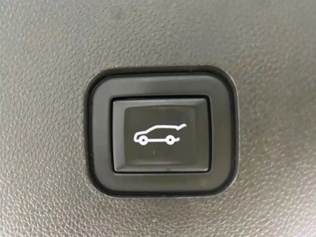Cadillac XT6 2021 2.0T 7-Seater 2WD Trend Edition фото 23