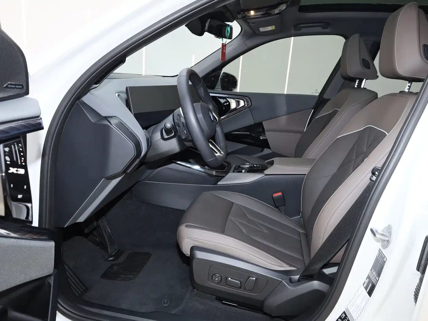 BMW X3 2025 xDrive30L Premium M Sport Package фото 24