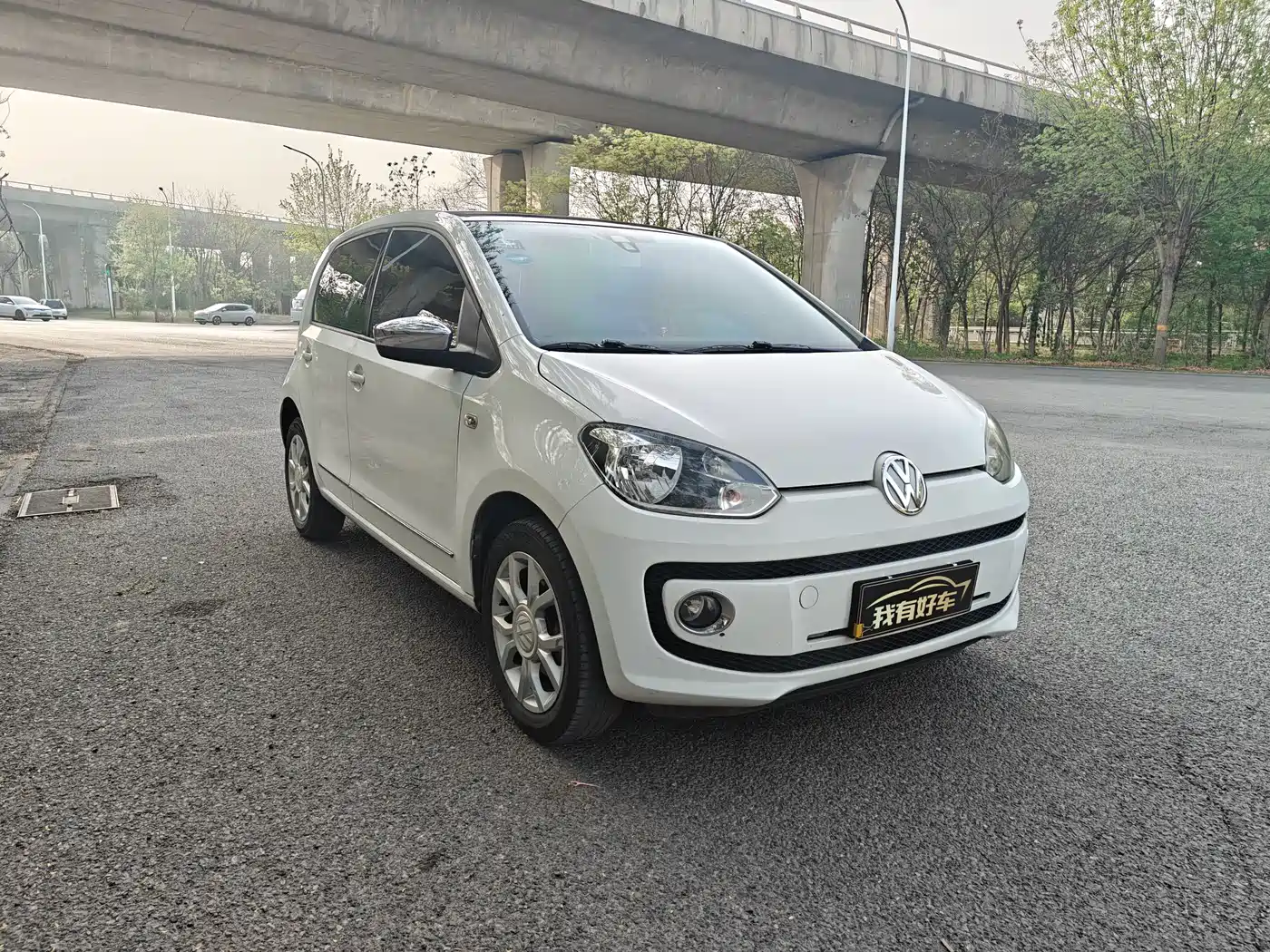 Volkswagen up! 2015 1.0L high up! фото 3