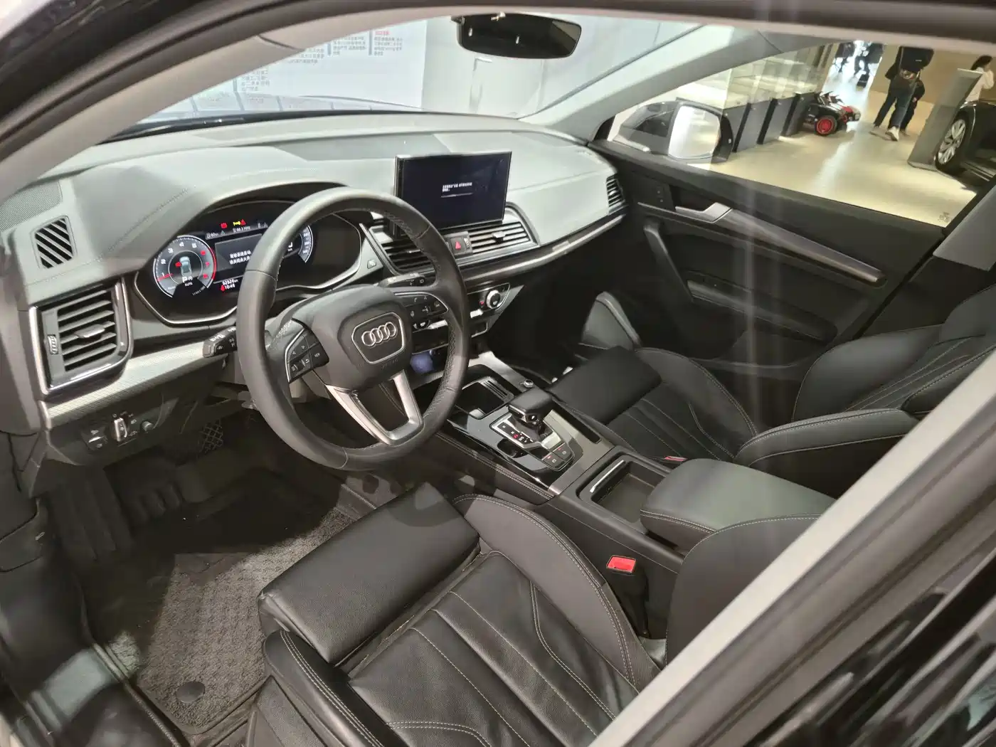 Audi Q5L 2022 40T Luxury Dynamic фото 6