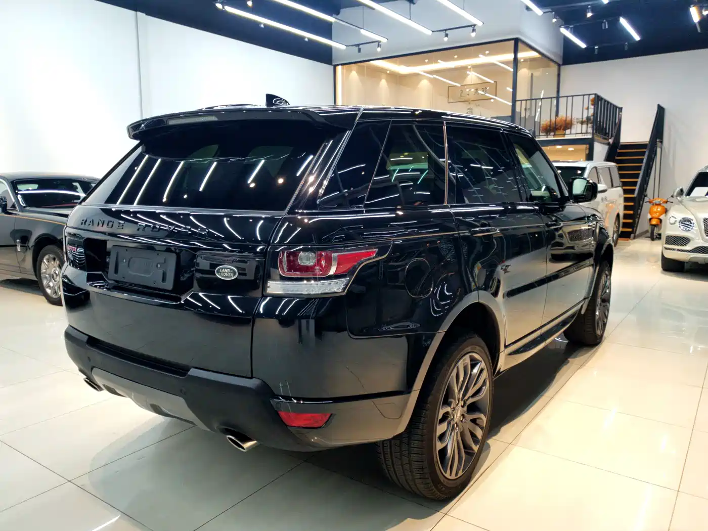 Land Rover Range Rover Sport 2017 3.0 SC V6 HSE DYNAMIC фото 6
