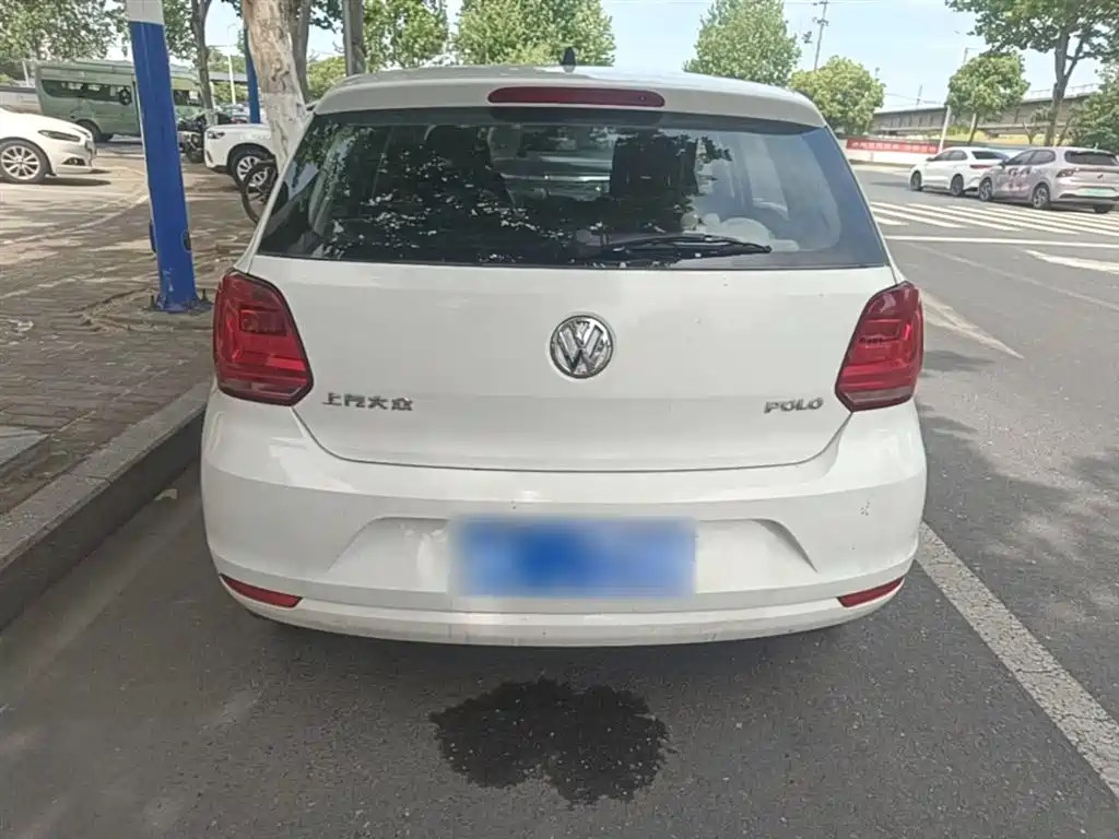 Volkswagen Polo 2016 1.4L Automatic Trend фото 4