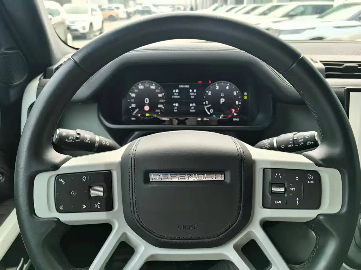 Land Rover Defender 2025 110 3.0T P400 X фото 5