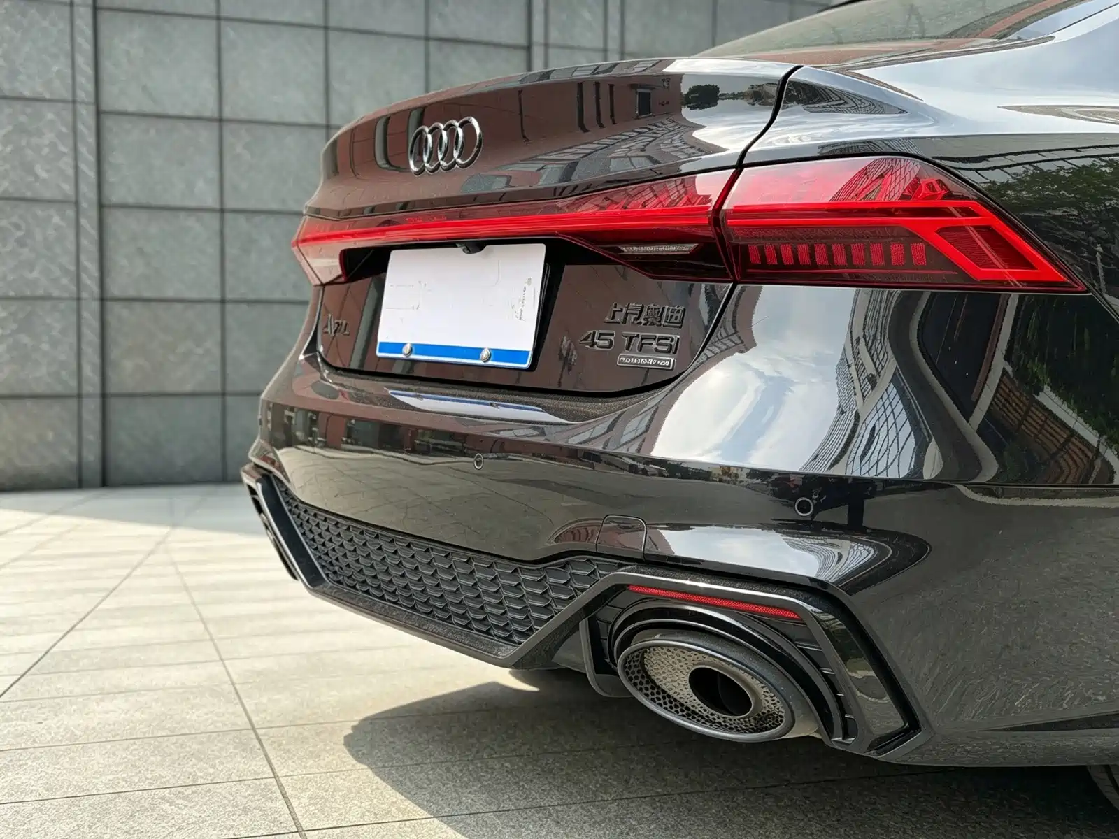 Фото 17 - Audi A7L