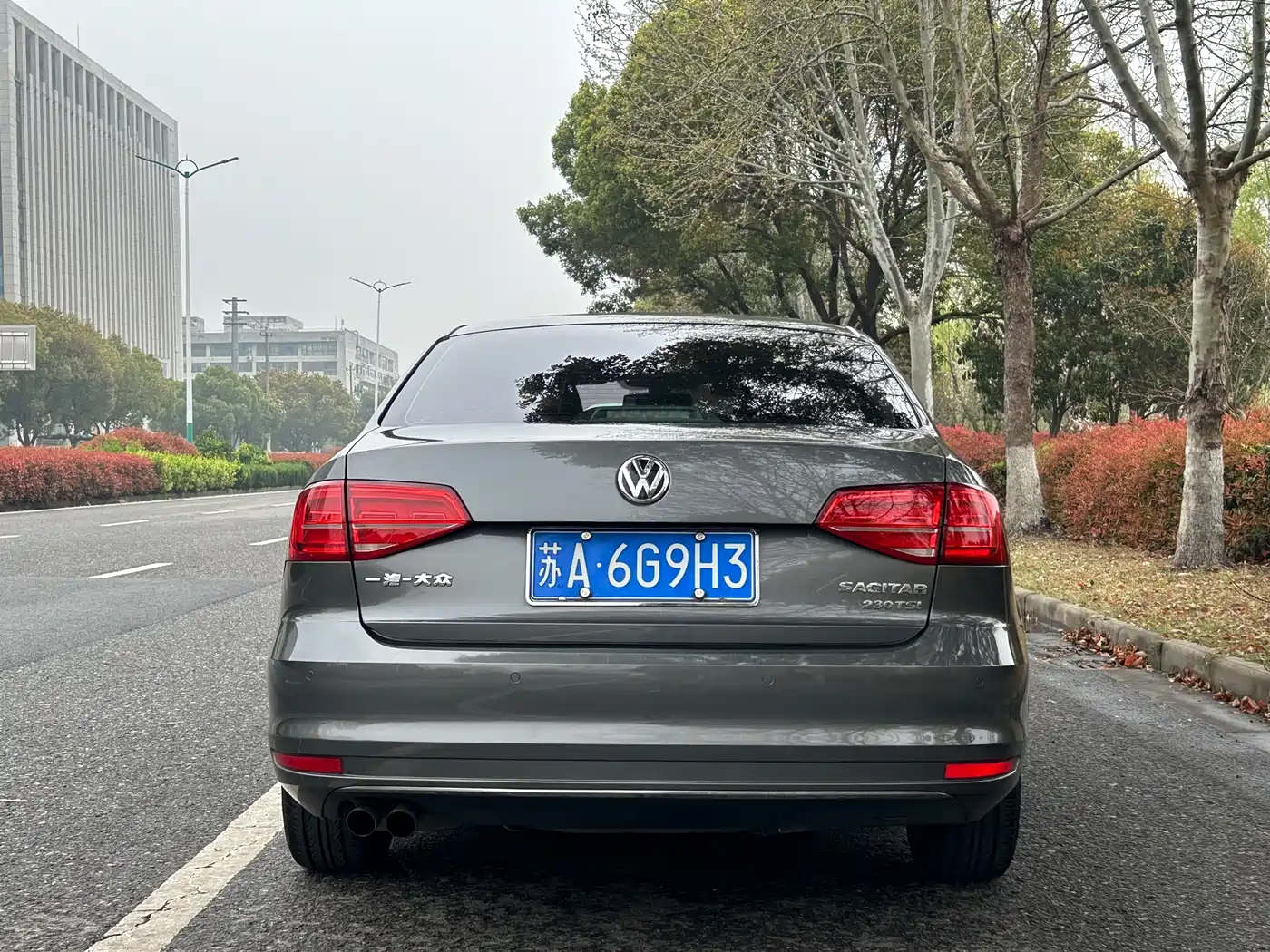 Volkswagen Sagitar 2015 230TSI Automatic Luxury фото 4