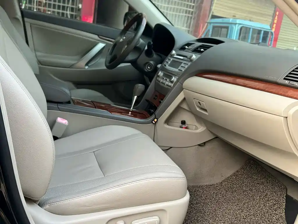 Toyota Camry 2016 2013 200G Classic Luxury Edition