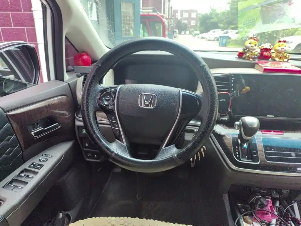 Фото 11 - Honda Odyssey