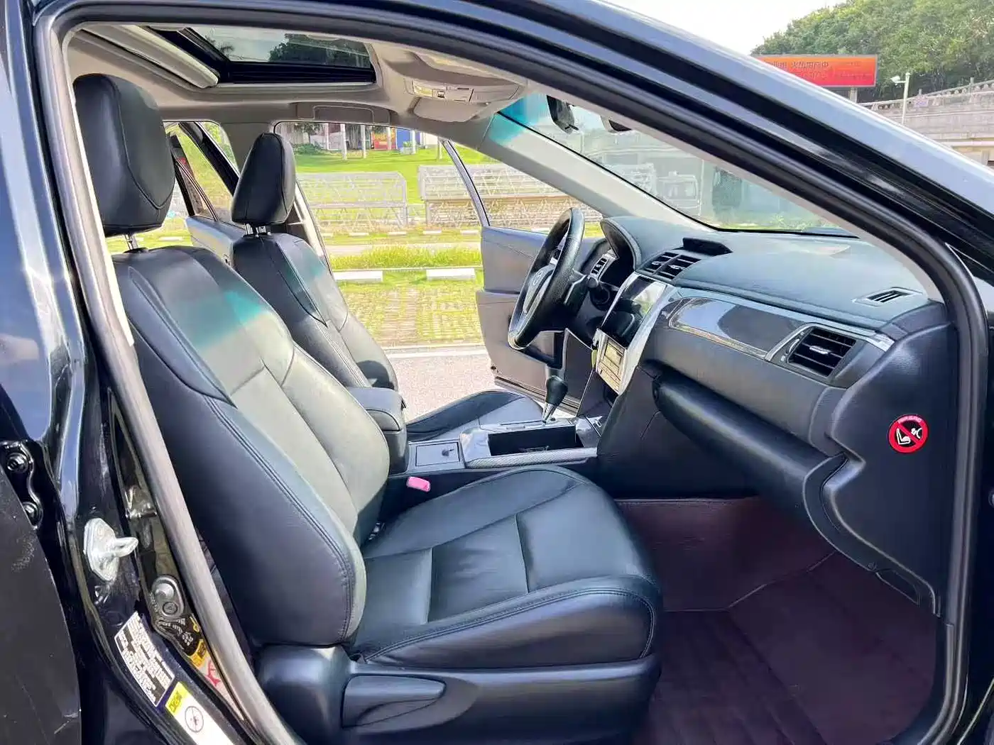 Toyota Camry 2015 2.0G Leading Edition фото 5