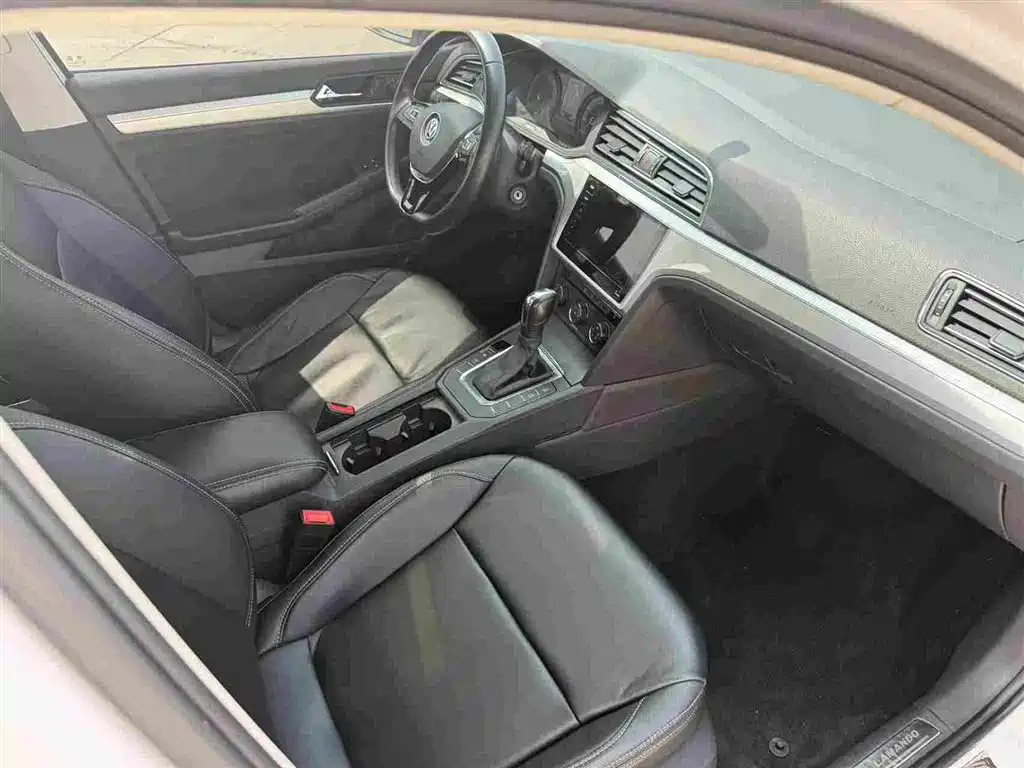 Volkswagen Lamando 2021 230TSI DSG Fashion Edition фото 4
