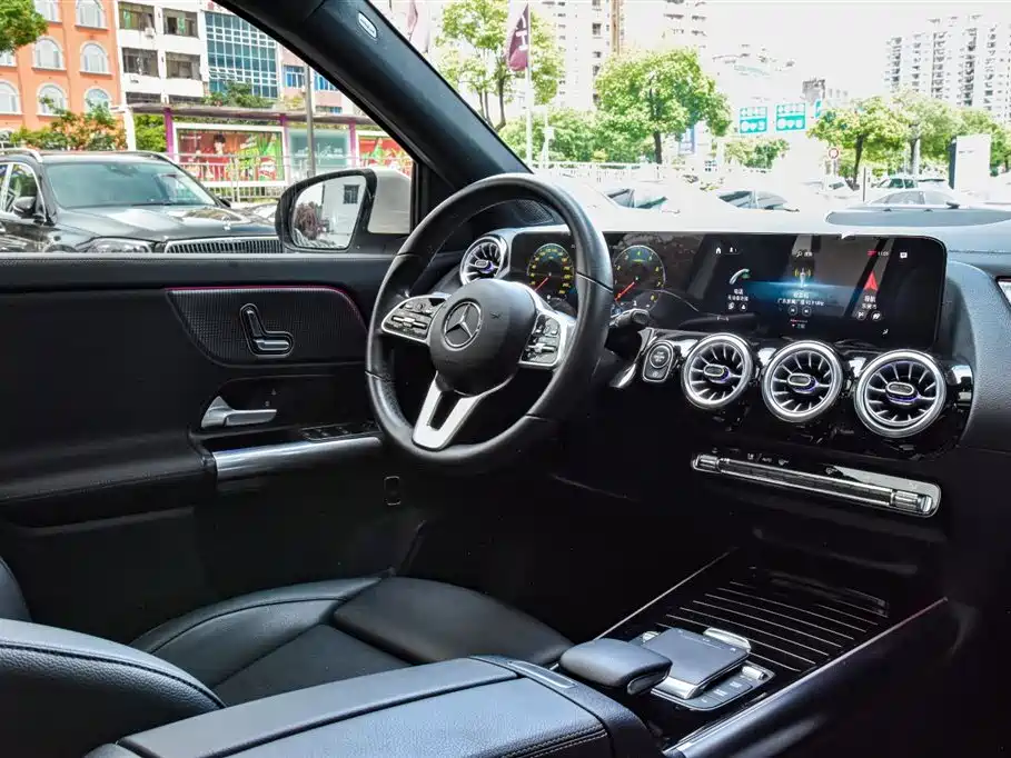 Mercedes-Benz GLA, миниатюра 23