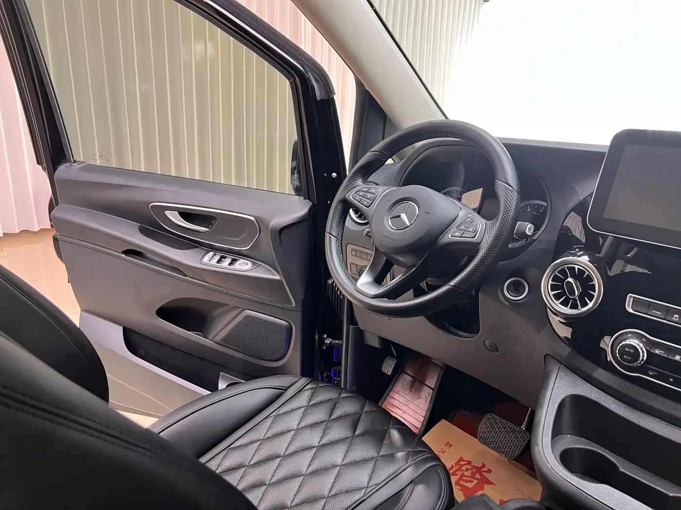 Mercedes-Benz Vito 2021 2.0T Elite 7-Seater фото 8