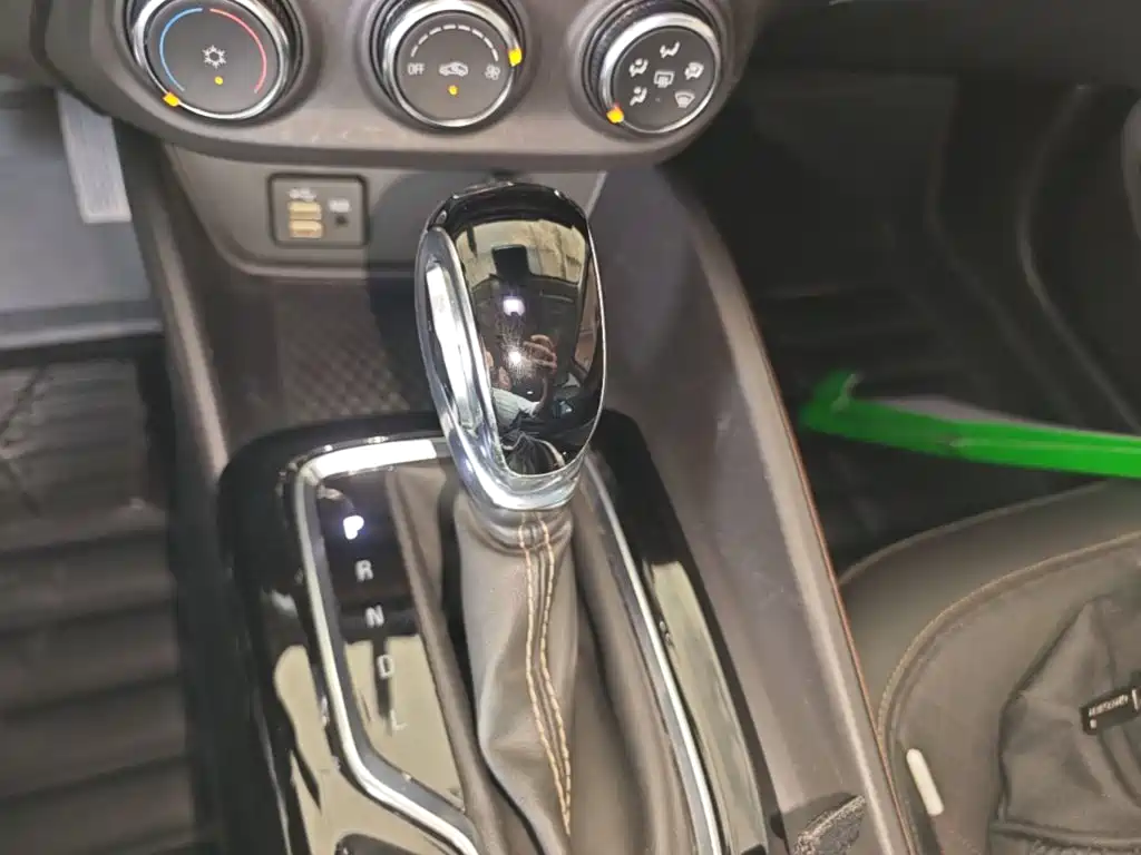 Фото 14 - Buick Verano