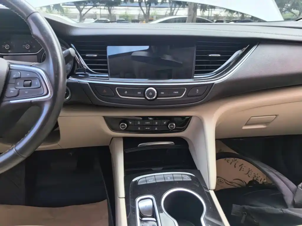 Фото 13 - Buick Regal