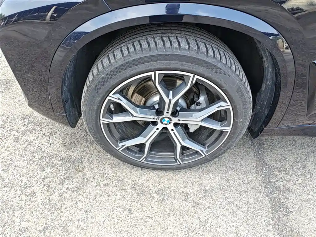 BMW X5 2023 xDrive 30Li Premium M Sport Black Night Package фото 23