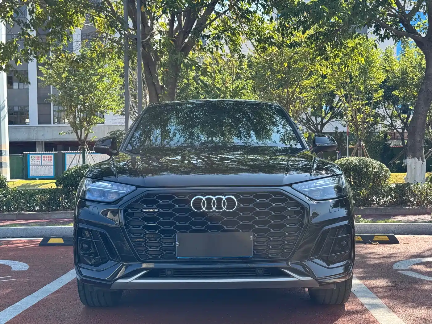Audi Q5L Sportback 2022 Facelift 45 TFSI Premium Selection фото 2