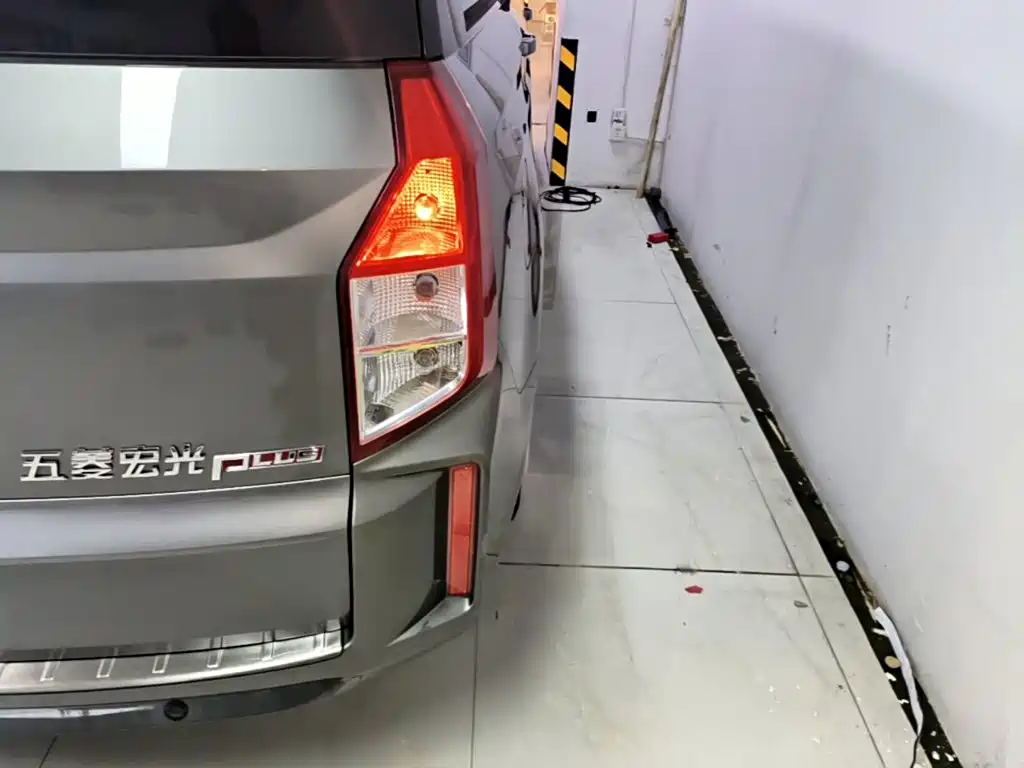 Wuling Motors Wuling Hongguang PLUS 2019 2019 1.5T Manual Luxury 7-seater
